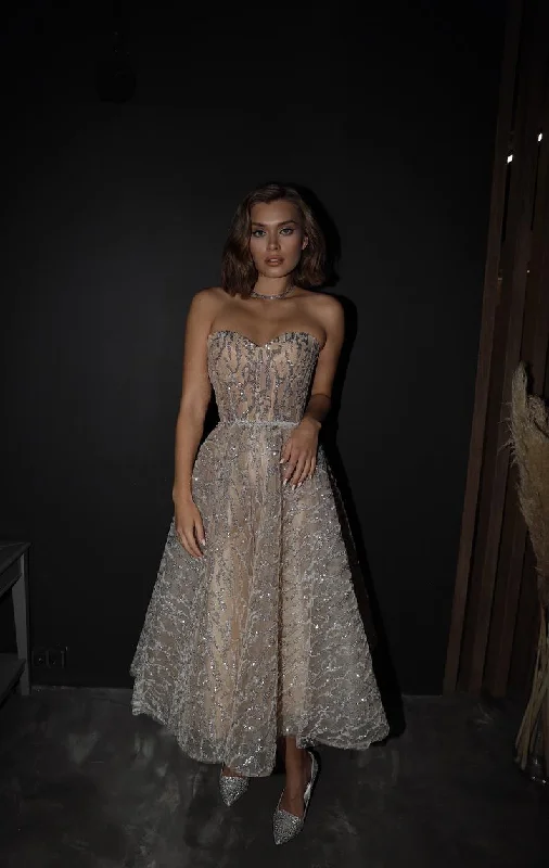 Maxi Dresses Decorated with Feathers for a Dazzling LookFashionSierra - Slim Off Shoulder Sexy Party Tube Top Sequins Celebrity Dresses Maxi Dresses Decorated with Feathers for a Dazzling LookFashionSierra - Slim Off Shoulder Sexy Party Tube Top Sequins Celebrity Dresses