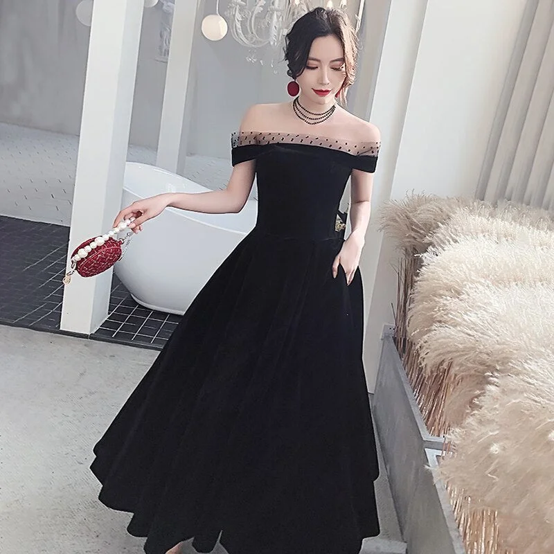 Korean - Style Sweet Maxi DressesFashionSierra - Burgundy Black Velour Boat Neck Dots Lace A-line Prom Gowns Korean - Style Sweet Maxi DressesFashionSierra - Burgundy Black Velour Boat Neck Dots Lace A-line Prom Gowns