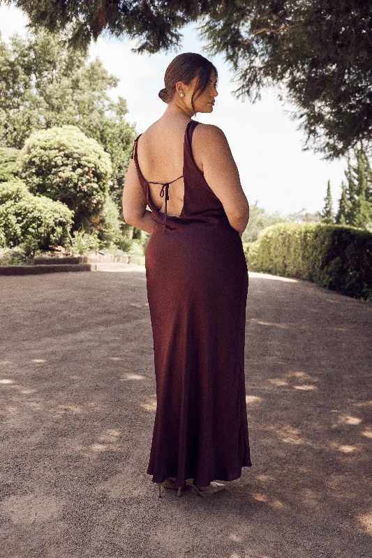 Backless Party Dresses with Rhinestone Embellishments for Ladies' Sexy LookAnnalise Satin Maxi Dress With Tie - Plum Backless Party Dresses with Rhinestone Embellishments for Ladies' Sexy LookAnnalise Satin Maxi Dress With Tie - Plum
