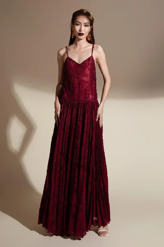 Party Dresses with Sheer Panels and Beaded Trim and Embroidered Paisley Patterns for Ladies' Sultry and Exotic LookBrittany Flared Camisole Brocade Organza Maxi Dress Party Dresses with Sheer Panels and Beaded Trim and Embroidered Paisley Patterns for Ladies' Sultry and Exotic LookBrittany Flared Camisole Brocade Organza Maxi Dress