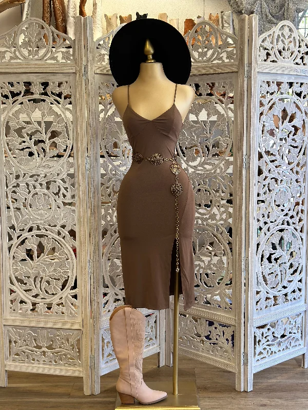 Midi dress for a city break to explore in style and comfortBrown Triangle Slit Midi Dress