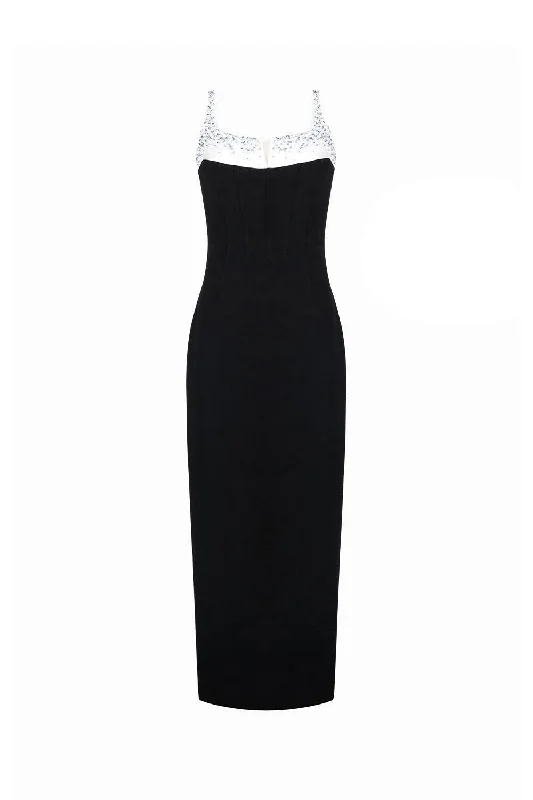 Square neck midi dress for a vintage - inspired charmChevrolet Sheath Sleeveless Crepe Midi Dress Square neck midi dress for a vintage - inspired charmChevrolet Sheath Sleeveless Crepe Midi Dress
