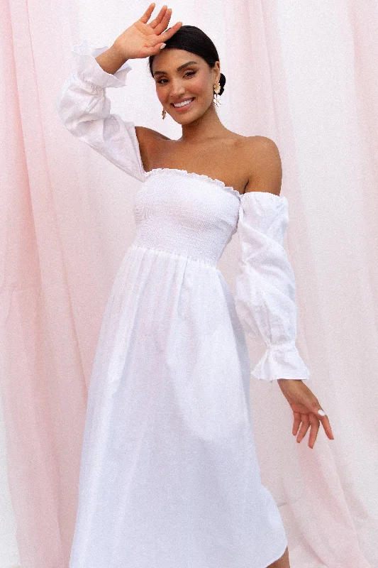Retro - style 60s midi dress with a mod - inspired designDomenica Shirred Long Sleeve Midi Dress - White Retro - style 60s midi dress with a mod - inspired designDomenica Shirred Long Sleeve Midi Dress - White