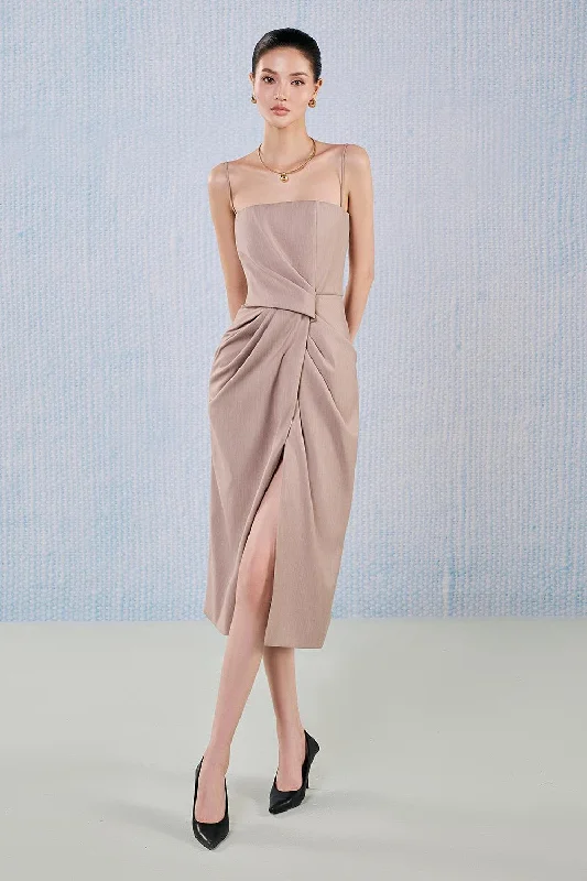 Backless midi dress for a sexy and glamorous appearanceSapphire Slit Square Neck Cotton Midi Dress