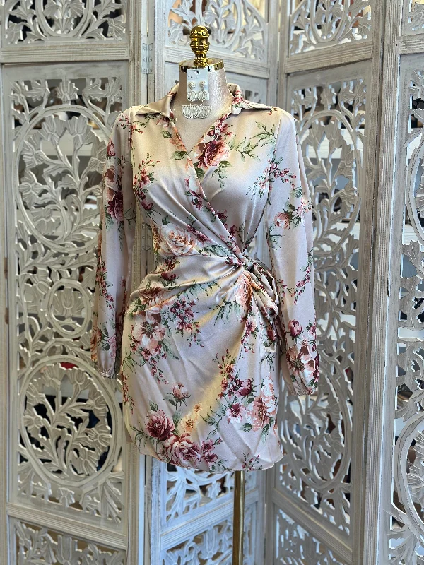 Party Dresses with Bell Sleeves and Ruffled Hem for Ladies' Retro CharmSatin Floral Wrapped Mini Dress- Estira, Stretchy Party Dresses with Bell Sleeves and Ruffled Hem for Ladies' Retro CharmSatin Floral Wrapped Mini Dress- Estira, Stretchy