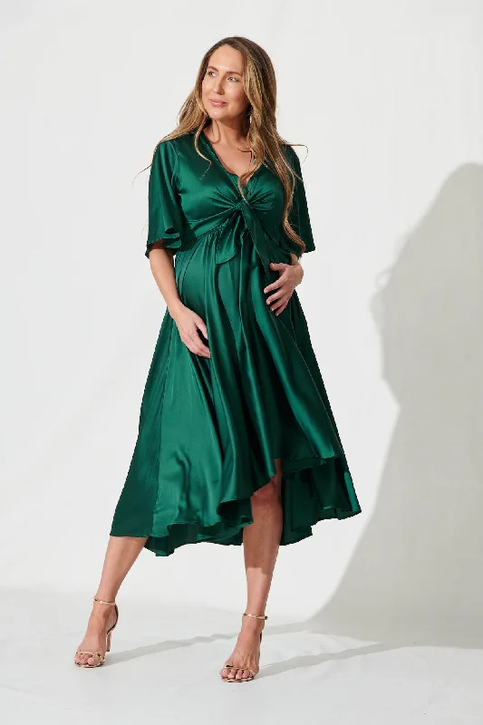 Party Dresses with Ruffled Hem and Bow at the Waist and Satin Ribbon for Ladies' Sweet and Feminine LookStockholm Dress In Emerald Green Satin Party Dresses with Ruffled Hem and Bow at the Waist and Satin Ribbon for Ladies' Sweet and Feminine LookStockholm Dress In Emerald Green Satin