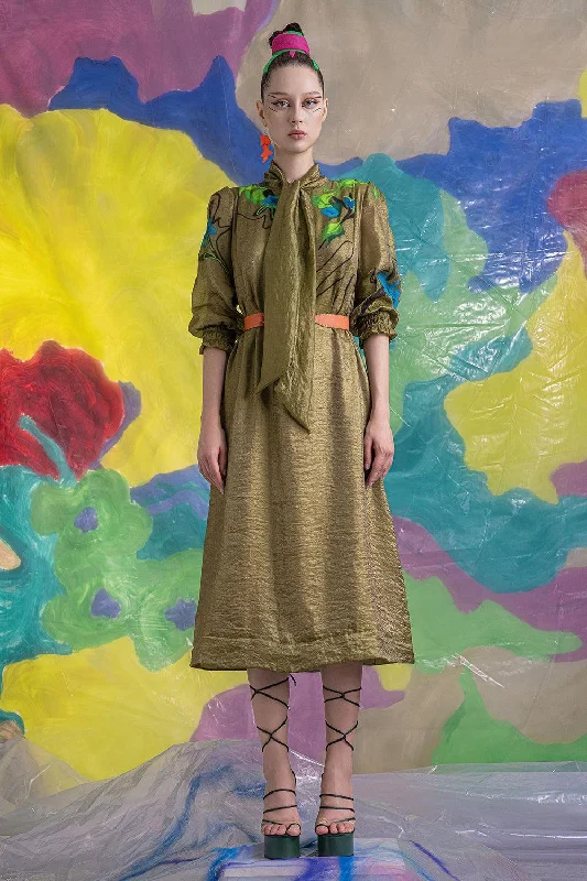 Midi dress for a picnic in the park with a relaxed and comfortable fitXenia Straight Tie Neck Organza Midi Dress