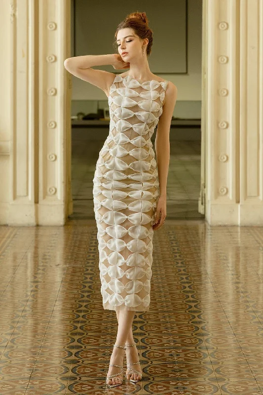 70s - inspired bohemian midi dress with a free - spirited lookYedda Bodycon Boat Neck Tulle Midi Dress