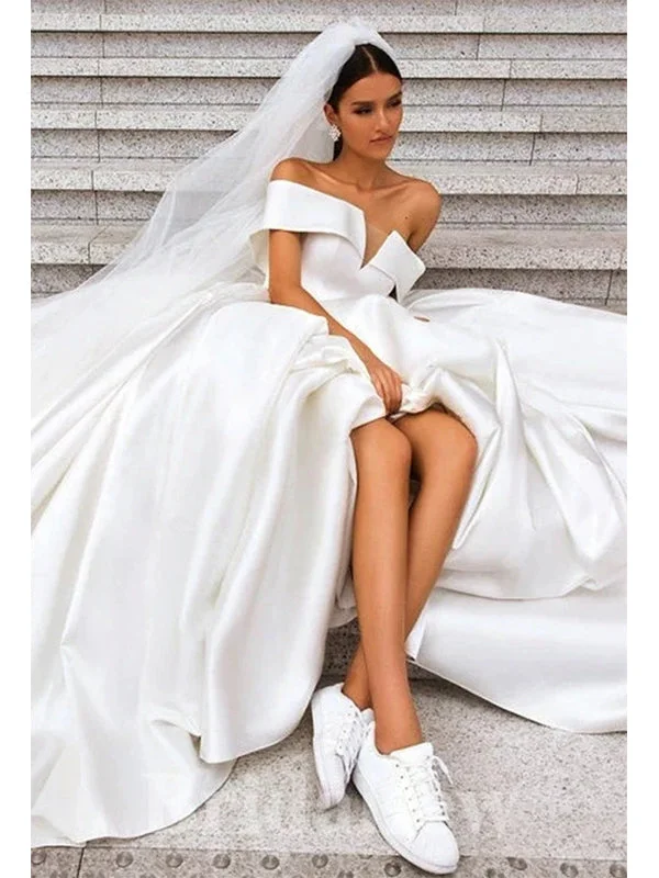 Open - back wedding dress for a sexy lookA-line Beach Satin Gorgeous Luxurious Classic Off the Shoulder Vintage Long Wedding Dresses WD398 Open - back wedding dress for a sexy lookA-line Beach Satin Gorgeous Luxurious Classic Off the Shoulder Vintage Long Wedding Dresses WD398