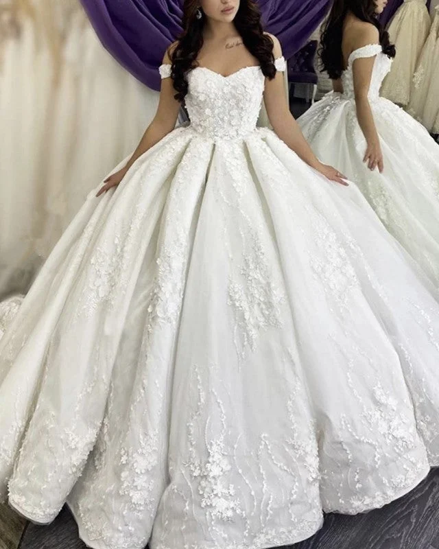 Halter - neck wedding dress for a modern look3D Lace Flowers Embroidery Wedding Ball Gown Off Shoulder
