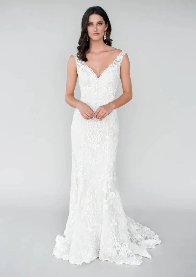 Mother - of - the - bride elegant wedding dressAllure L450