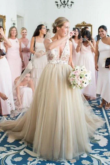 Plus - size mermaid wedding dressLong Deep V-Neck A-line Champagne Wedding Dress with Lace Top Plus - size mermaid wedding dressLong Deep V-Neck A-line Champagne Wedding Dress with Lace Top