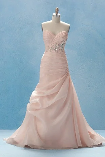 Scuba - fabric wedding dress for a modern fitElegant Long Dress With Crisscross Ruching Scuba - fabric wedding dress for a modern fitElegant Long Dress With Crisscross Ruching