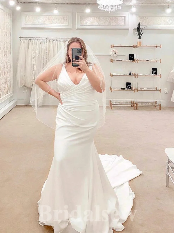 French - style wedding dress with lace detailsElegant Plus Size Mermaid Classic Fitted Beach Vintage Long Wedding Dresses WD389 French - style wedding dress with lace detailsElegant Plus Size Mermaid Classic Fitted Beach Vintage Long Wedding Dresses WD389