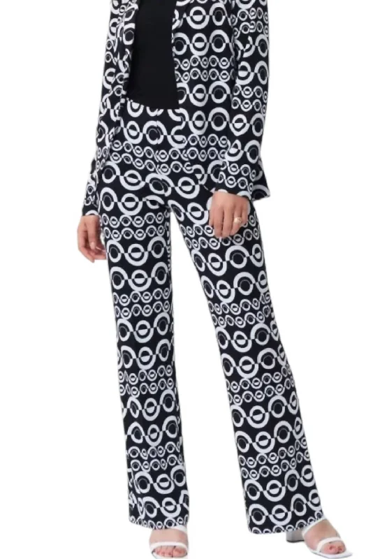 High waisted skinny pants for women in dark colorsGeometric Print Pants In Black/vanilla High waisted skinny pants for women in dark colorsGeometric Print Pants In Black/vanilla