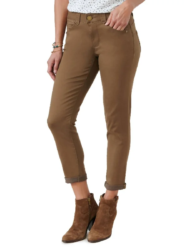 Paisley patterned wide leg jeans for women in an elegant and unique styleGinger Snap Brown Ankle Skimmer Paisley patterned wide leg jeans for women in an elegant and unique styleGinger Snap Brown Ankle Skimmer