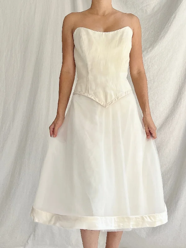 Antique - inspired lace wedding dress with long sleevesVintage Ulla Maija Silk Short Corset Dress - L/10-12 Antique - inspired lace wedding dress with long sleevesVintage Ulla Maija Silk Short Corset Dress - L/10-12