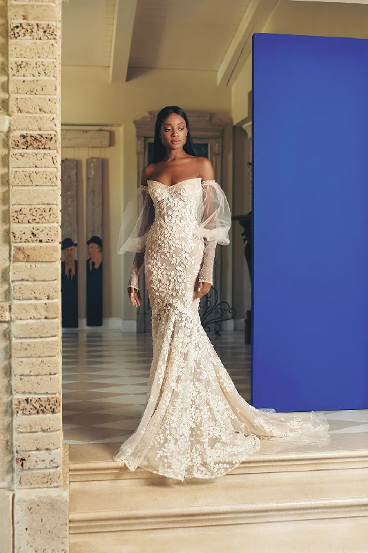 Mermaid - fit wedding dress with a trumpet skirtJamie