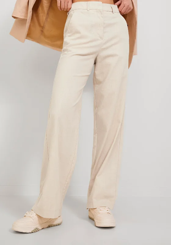 Tapered leg pants for women in a modern fitJJXX Mary Linen High Waisted Trousers, Beige Tapered leg pants for women in a modern fitJJXX Mary Linen High Waisted Trousers, Beige