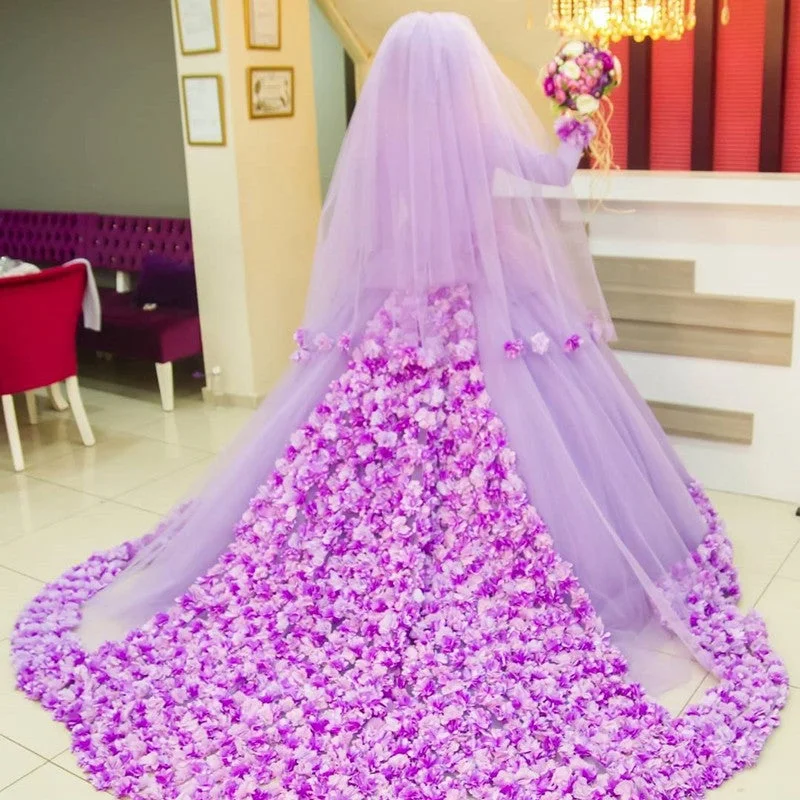 Silk - dupioni wedding dress for a luxurious feelLong Sleeves Ball Gowns Flower Wedding Dresses Hijab For Muslim Arabic Women Silk - dupioni wedding dress for a luxurious feelLong Sleeves Ball Gowns Flower Wedding Dresses Hijab For Muslim Arabic Women