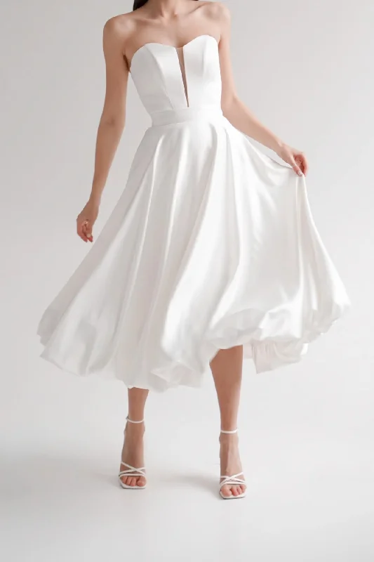 Racer - back wedding dress for a sporty - modern lookMinimalist A-line Wedding Gown with Midi-length Skirt Racer - back wedding dress for a sporty - modern lookMinimalist A-line Wedding Gown with Midi-length Skirt