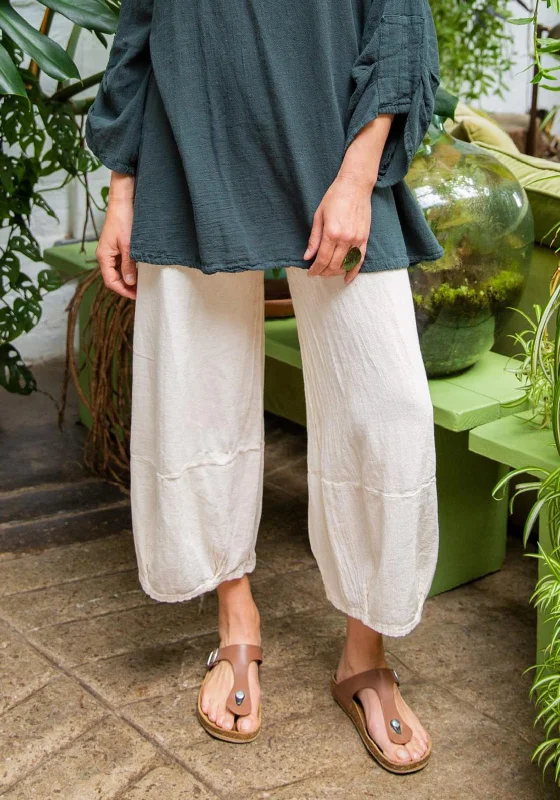 Pleated dress pants for women in a formal occasionOne Life Savannah Trousers, Bone Pleated dress pants for women in a formal occasionOne Life Savannah Trousers, Bone