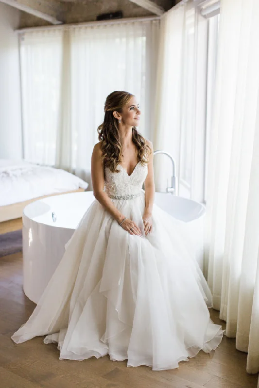 Silk - dupioni wedding dress for a luxurious feelSpaghetti Straps V-neck A-line Wedding Dress with Crystals Belt Silk - dupioni wedding dress for a luxurious feelSpaghetti Straps V-neck A-line Wedding Dress with Crystals Belt