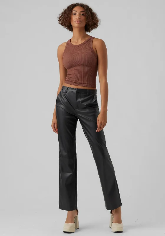 Flowy ankle pants for women in a romantic and feminine styleVero Moda Zamira Olympia Faux Leather Straight Trousers, Black Flowy ankle pants for women in a romantic and feminine styleVero Moda Zamira Olympia Faux Leather Straight Trousers, Black