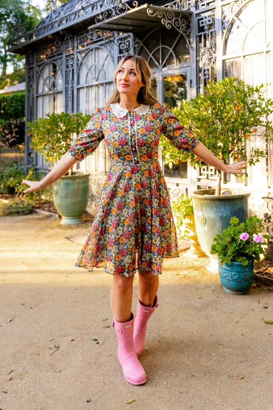 Taffeta Dresses with Pleated Bodice for Ladies' Structured LookCambridge Dress Made With Liberty Fabric - FINAL SALE Taffeta Dresses with Pleated Bodice for Ladies' Structured LookCambridge Dress Made With Liberty Fabric - FINAL SALE