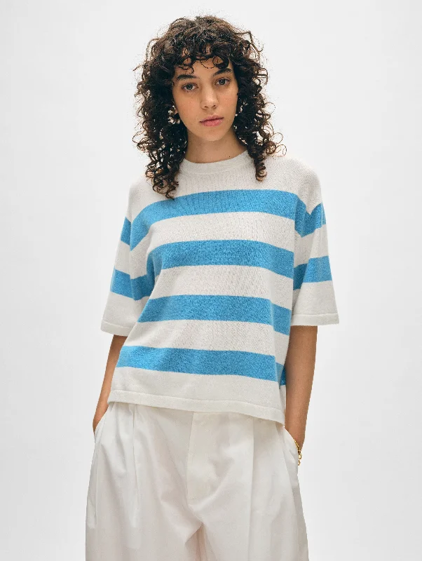Cropped women's T - shirt with a ruffled hemCashmere Striped Easy Tee