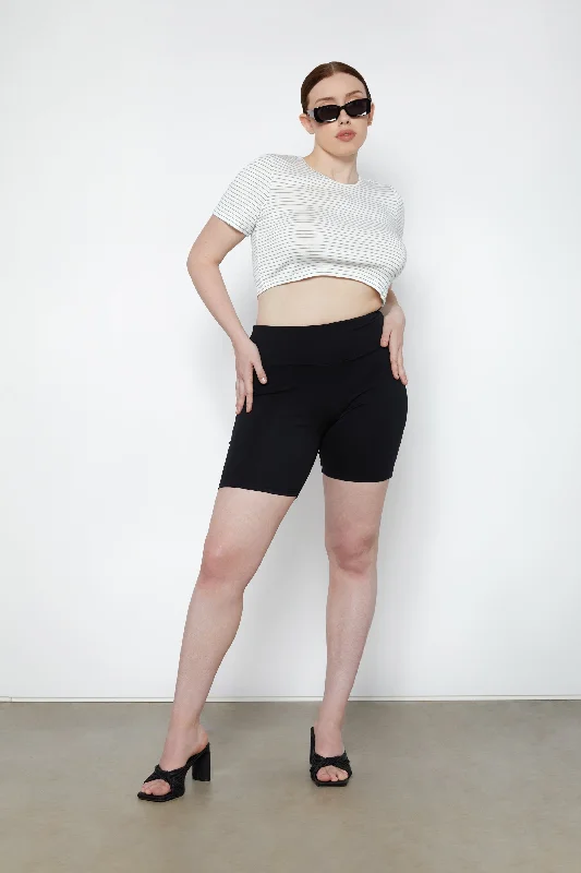 Women's turtleneck T - shirt for a sophisticated appearanceCROPPED STRIPED TEE