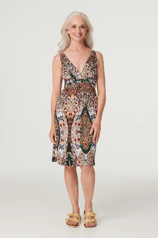 Dresses with Sequined Star Motifs for Ladies' Celestial and Elegant LookPeacock Print Empire Dress Dresses with Sequined Star Motifs for Ladies' Celestial and Elegant LookPeacock Print Empire Dress
