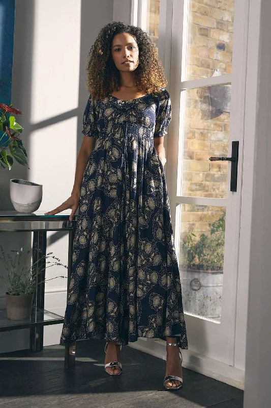 Long Dresses with Side Slit for Ladies' Mobility and StylePrinted Shirred Waist Maxi Dress Long Dresses with Side Slit for Ladies' Mobility and StylePrinted Shirred Waist Maxi Dress
