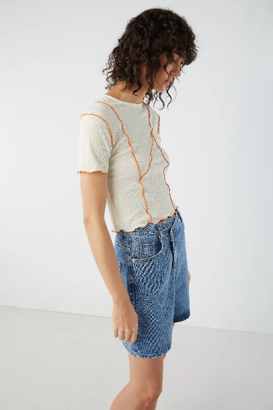 Women's T - shirt with a dropped shoulder for a relaxed fitEXPOSED SEAM TEE