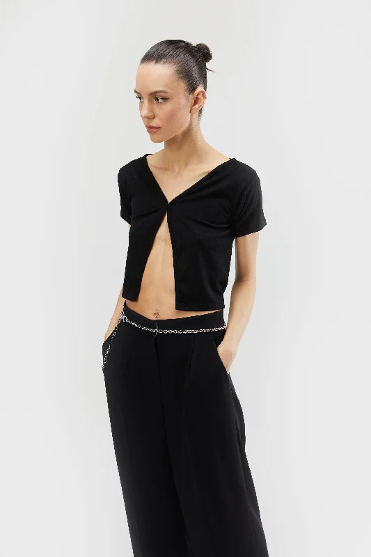 Women's T - shirt with a cable knit patternHOOK CLOSURE CROPPED TEE