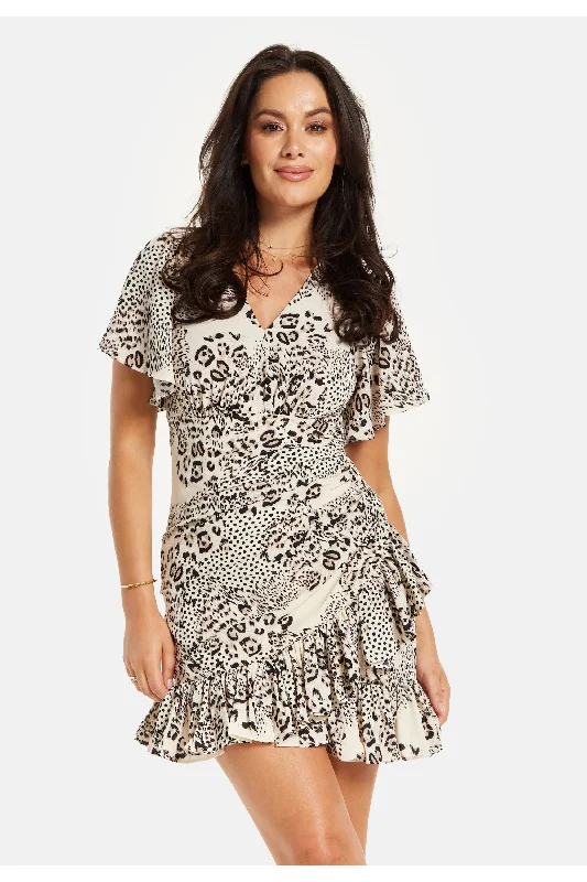 Dresses with Sequined Star Motifs and Sheer Sleeve for Ladies' Celestial and Flirty LookLiquorish Frilled Hem Ruched Detail Fake Wrap Mini Dress In Black And White Dresses with Sequined Star Motifs and Sheer Sleeve for Ladies' Celestial and Flirty LookLiquorish Frilled Hem Ruched Detail Fake Wrap Mini Dress In Black And White