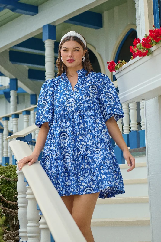 Dresses with Pleated Skirts and Lace Overlay for Ladies' Feminine and Timeless LookLulu Floral Dixie Split Neck Shift Dress Dresses with Pleated Skirts and Lace Overlay for Ladies' Feminine and Timeless LookLulu Floral Dixie Split Neck Shift Dress
