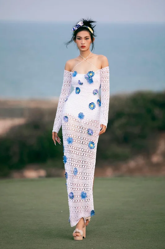 Dresses with Lace and Chiffon Blend for Ladies' Soft and Feminine LookNoa Slit Halter Neck Knitted Fabric Maxi Dress Dresses with Lace and Chiffon Blend for Ladies' Soft and Feminine LookNoa Slit Halter Neck Knitted Fabric Maxi Dress
