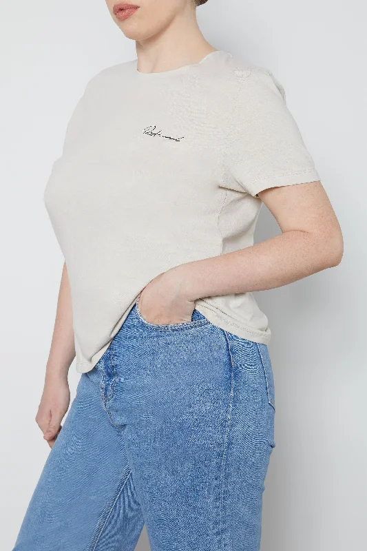 Chunky ribbed women's T - shirt for a textured lookREFINED SCRIPT TEE