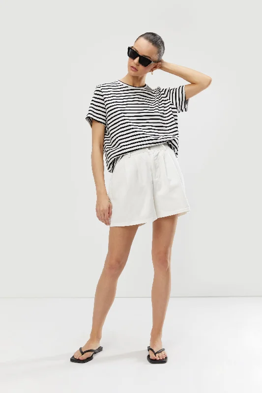 Women's button - down T - shirt in a classic styleSTRIPED TEE