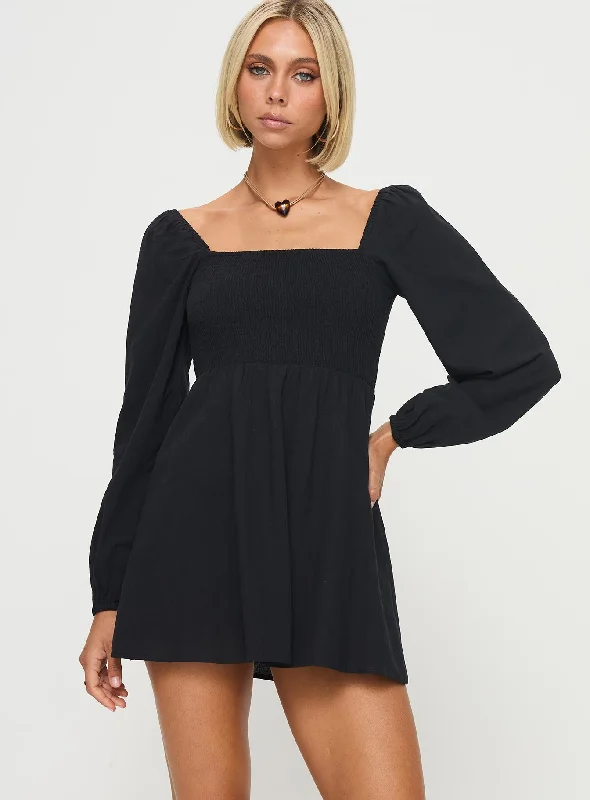 Dresses with Sequined Stripes for Ladies' Bold and Fashionable LookSummer Nights Long Sleeve Mini Dress Black Dresses with Sequined Stripes for Ladies' Bold and Fashionable LookSummer Nights Long Sleeve Mini Dress Black