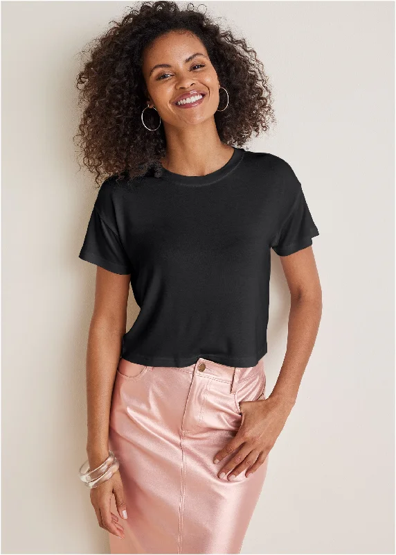Women's T - shirt with a color - changing effect in different lightsCrew Neck Tee - Black Women's T - shirt with a color - changing effect in different lightsCrew Neck Tee - Black