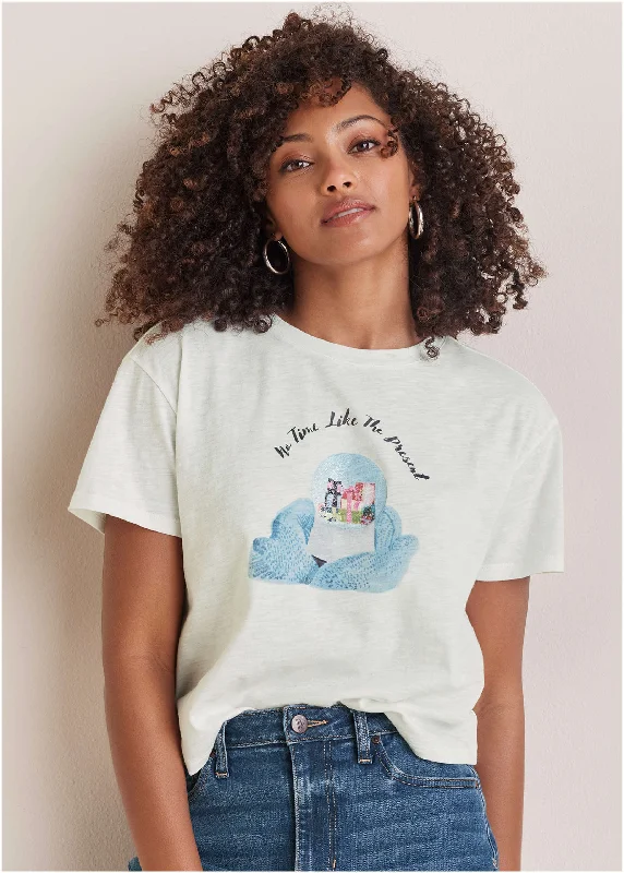 Cable knit women's T - shirt with a cable - textured collarThe Present Graphic Tee - Off White Cable knit women's T - shirt with a cable - textured collarThe Present Graphic Tee - Off White