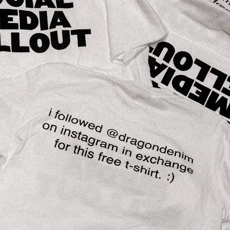 Women's T - shirt with a ribbed cuffs and hemSOCIAL MEDIA SELLOUT TEE