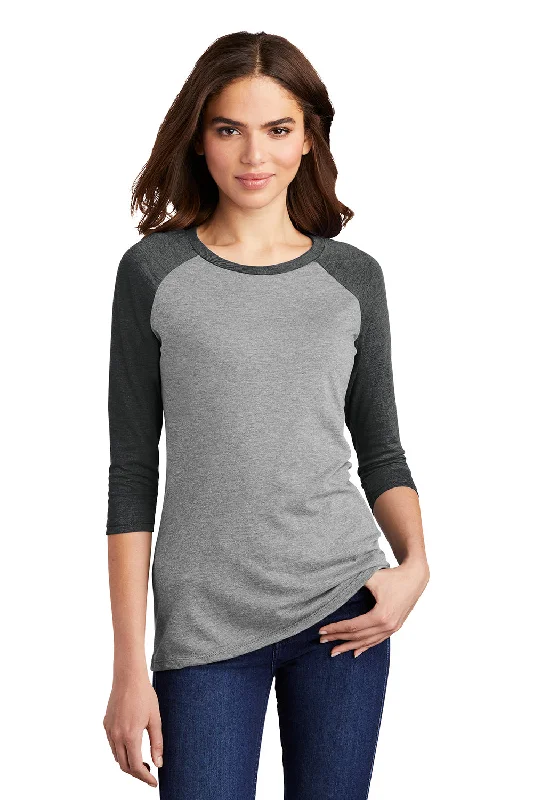 Fitted women's T - shirt to show off curvesDistrict Womens Perfect Tri 3/4 Sleeve Crewneck T-Shirt - Grey Frost/Black
