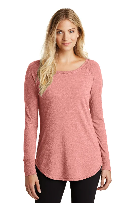 Women's lightweight linen T - shirt for warm weatherDistrict Womens Perfect Tri Long Sleeve Crewneck T-Shirt - Blush Pink Frost Women's lightweight linen T - shirt for warm weatherDistrict Womens Perfect Tri Long Sleeve Crewneck T-Shirt - Blush Pink Frost