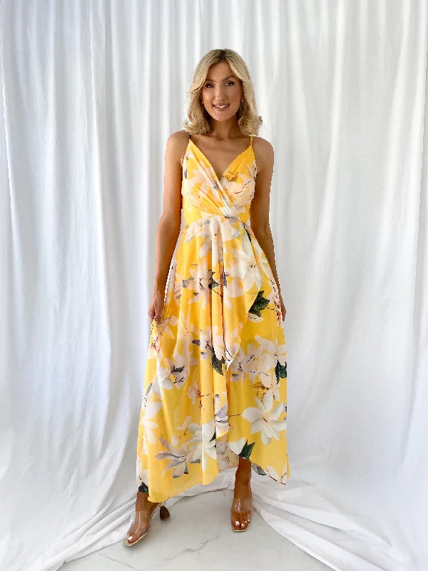 "Floral print dresses for women for a feminine look"Daisy Floral Maxi Dress - Yellow "Floral print dresses for women for a feminine look"Daisy Floral Maxi Dress - Yellow